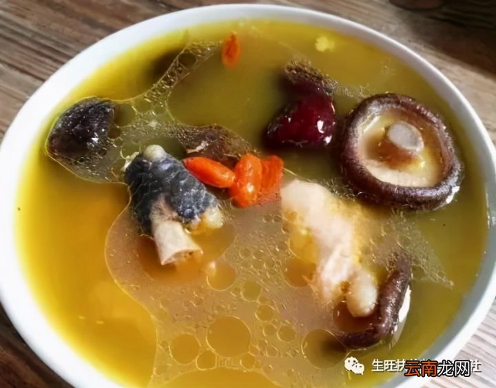 炖鸡汤放什么食材调料 熬鸡汤都放什么调料最好