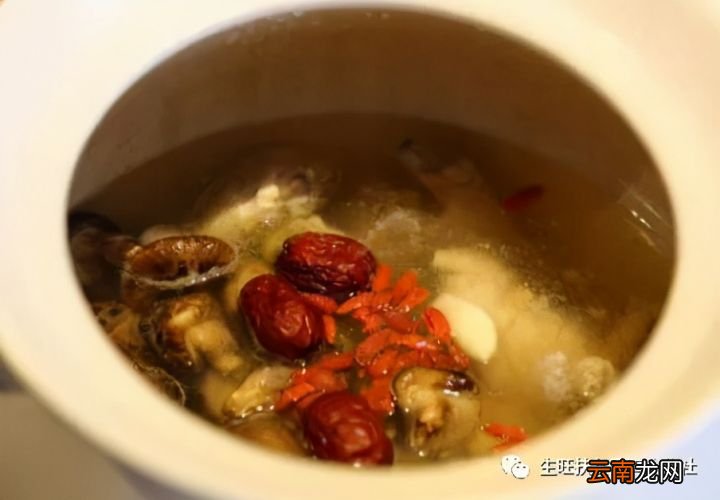 炖鸡汤放什么食材调料 熬鸡汤都放什么调料最好