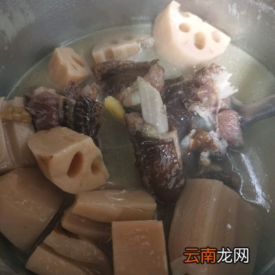 腊排骨莲藕汤 排骨藕汤的正确做法