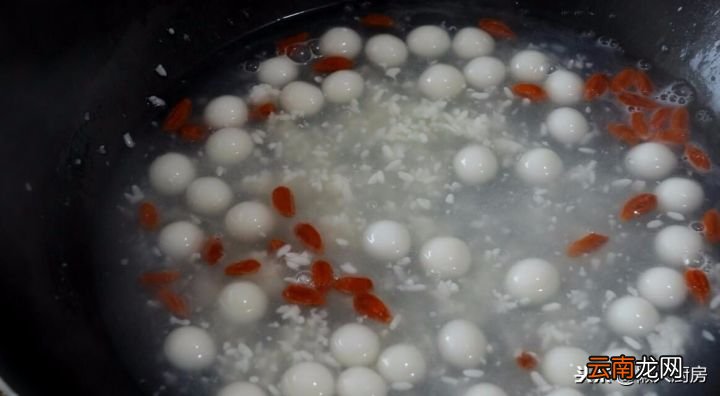 教你做一碗酒酿圆子 酒酿圆子的做法