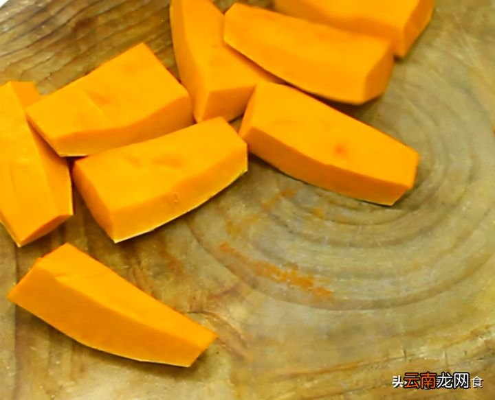步骤和配料都很简单 南瓜饼的做法家常做法