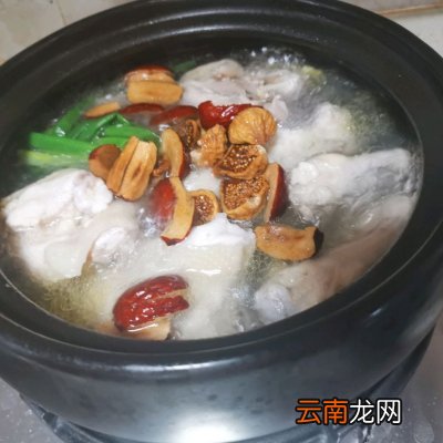 做法简单零失败的清炖鸡汤 母鸡汤怎么炖最有营养又好吃