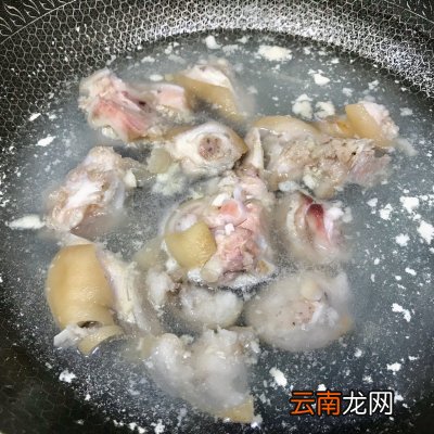 Q谈软糯的简易做法 红烧猪蹄怎样做又烂又好吃