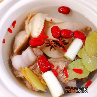 怎么做才能营养又好吃 清炖鸡汤怎么炖好喝又营养