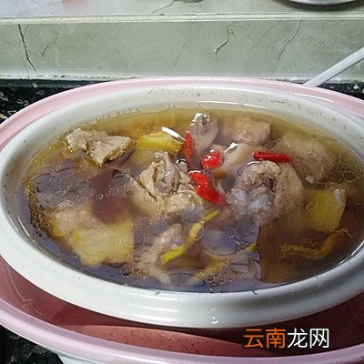 一碗暖心暖胃的排骨莲藕汤 莲藕汤可以放什么材料