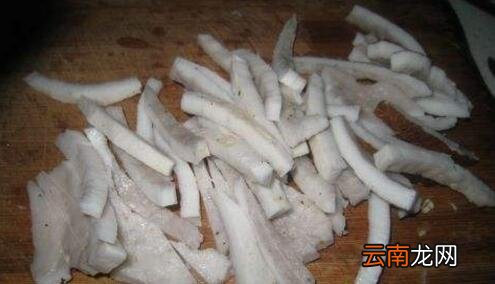 椰子肉怎么弄出来 椰子如何打开吃椰肉
