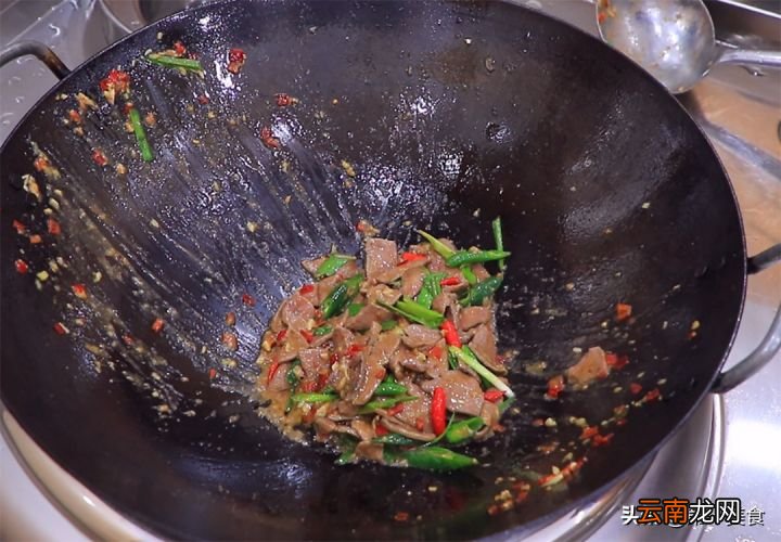 从此家里小孩都爱上吃猪肝 炒猪肝怎么炒好吃又嫩