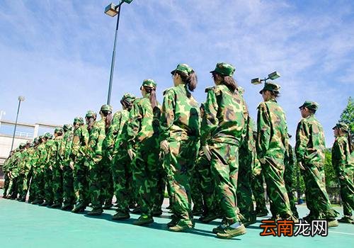 军训可以戴隐形眼镜吗,军训可以戴美瞳吗