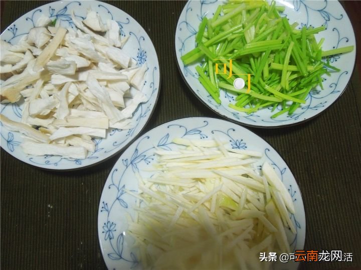芹菜和这两种蔬菜一起炒 芹菜炒什么配菜好吃