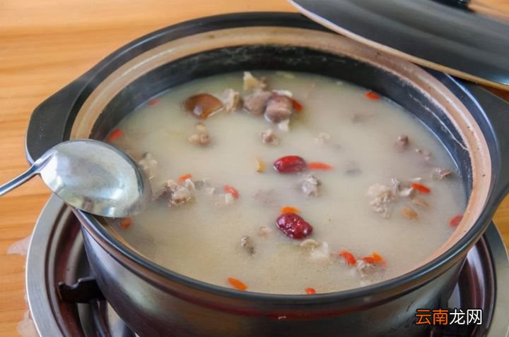 教你3种火锅汤底的熬制配方 3种清汤火锅底料的做法