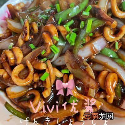 好吃的炒鱿鱼丝是这样做的 鱿鱼怎么炒好吃又嫩