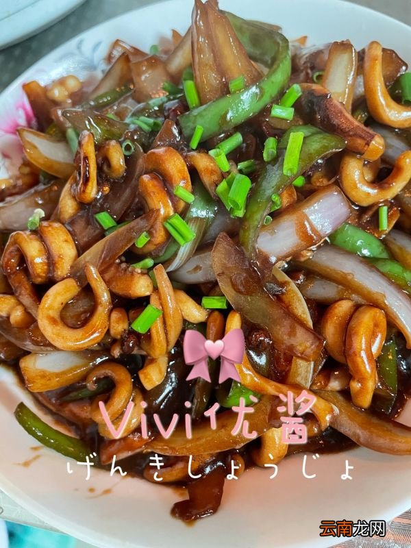 好吃的炒鱿鱼丝是这样做的 鱿鱼怎么炒好吃又嫩