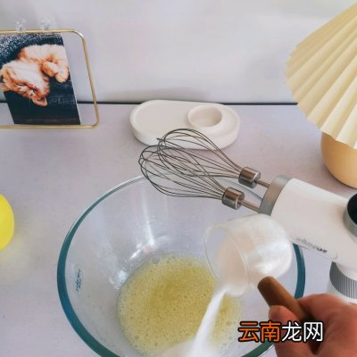 附戚风蛋糕详细做法 草莓蛋糕的做法