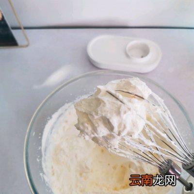 附戚风蛋糕详细做法 草莓蛋糕的做法