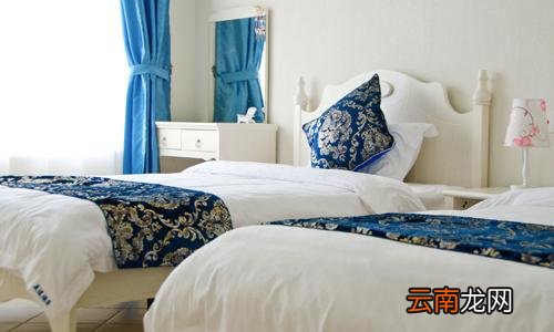 喝酒吐到床垫怎么办,喝酒吐一床垫怎么祛味