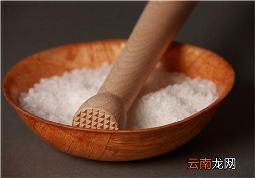 无碘盐正常人能不能吃,无碘盐和有碘盐的区别
