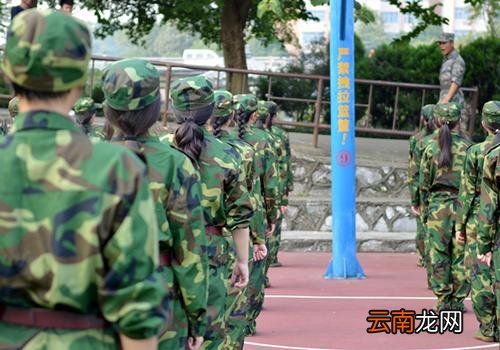 男生军训准备卫生巾,军训卫生巾鞋垫怎么用