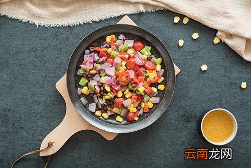 微波炉烤鸡翅要锡纸吗,微波炉烤鸡翅要几分钟