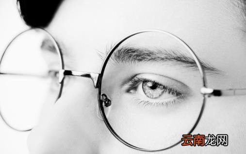 左右眼近视度数不同是怎么回事 近视眼重在预防
