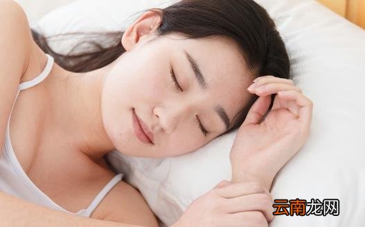 周末补眠要小心的危害 睡懒觉可影响肌肉的兴奋性