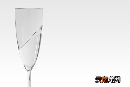 小苏打可以泡水喝吗,食用小苏打怎么冲水喝