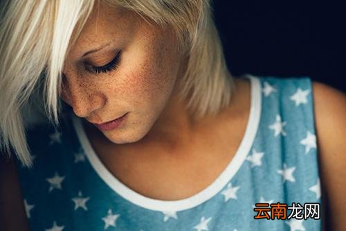 花露水可以擦手机吗,怎样用花露水擦手机