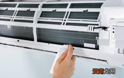 空调产生异味的原因 空调的清洗方法