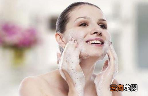 脸部经常出油的人更不健康 护理油性肌肤有妙招