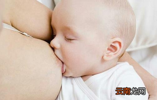 女人喂奶会致胸部下垂吗