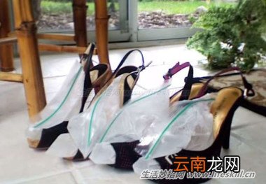 新鞋子太紧、咬脚又难穿？巧用“冰撑法”来搞定！