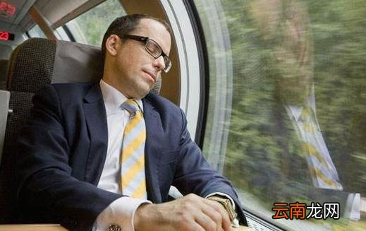 引起晕车的原因 预防缓解晕车的9个方法