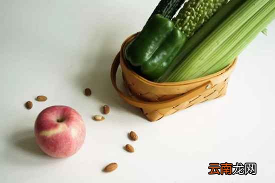 夏日解暑饮品 苦瓜这么做才不苦呢