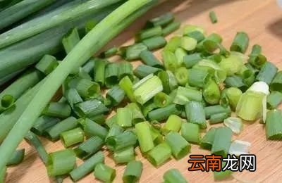 吃葱的好处 用好了能舒缓六大症状