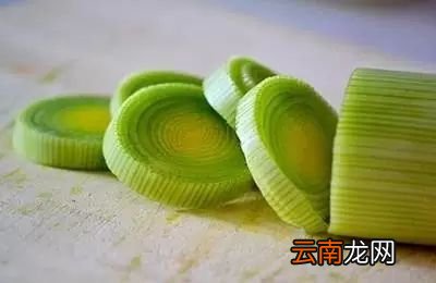 吃葱的好处 用好了能舒缓六大症状