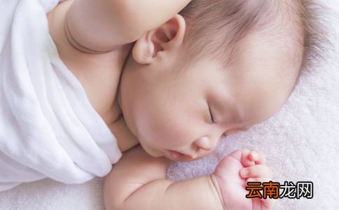孩子睡觉有这3个小动作 爸妈要重视
