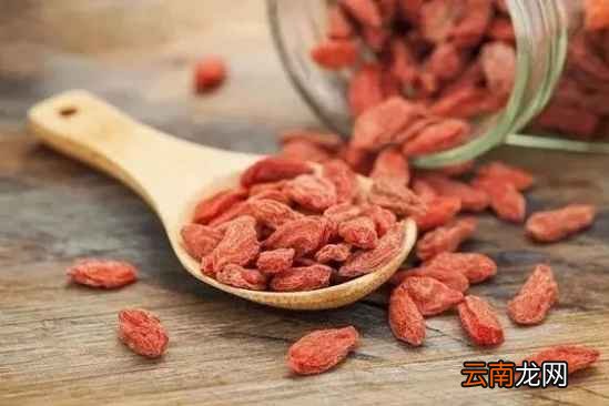 黑发的小妙方 多吃这些食物黑发好