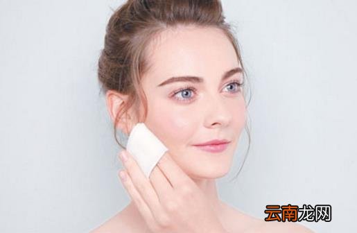 油性皮肤护理法则 注意面部清洁很重要