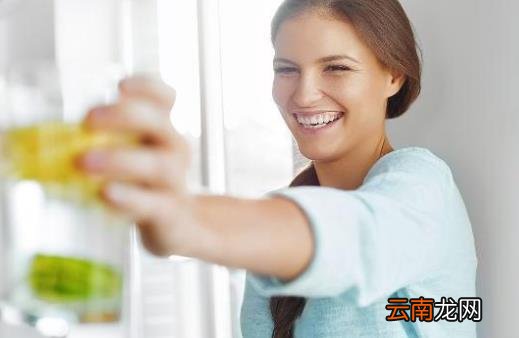 油性皮肤护理法则 注意面部清洁很重要