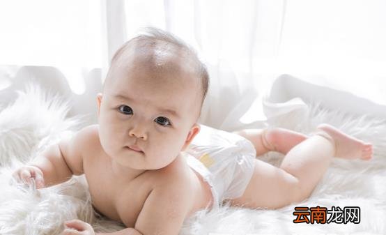 宝宝发热低于38℃别着急喂退烧药出现这十一种情况快送医