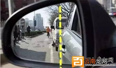 防止路边停车蹭到轮胎的小技巧
