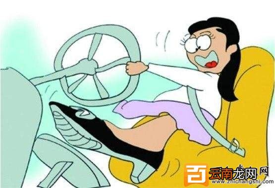 掌握全面的刹车技巧才能将车开得更稳