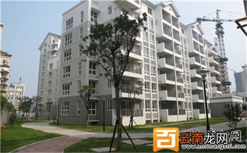 丈夫包养情人并赠其房产，妻子是否有权收回？