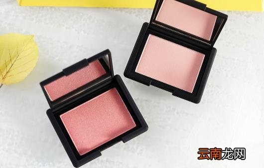 腮红是在散粉前还是散粉后 腮红过期了还能用吗