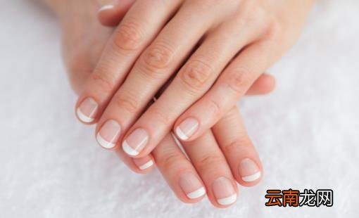 指甲凹陷的日常护理方法 指甲与疾病的预测关系