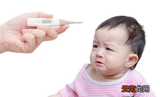 给宝宝退热还在犯这些误区吗 简单易学的宝宝发烧护理方式