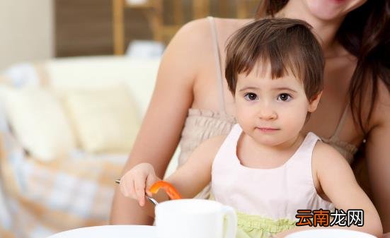 孩子总是不好好吃饭 从孩子的角度出发建立规律饮食习惯