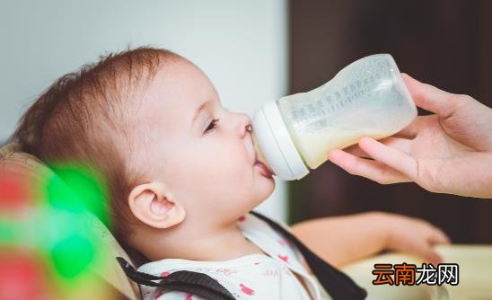 避免这些10妈9错的冲奶法 不让宝宝的健康打折