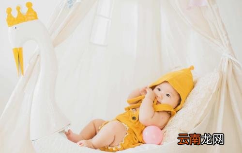 婴儿总是便秘怎么办 适当按摩宝宝腹部缓解宝宝便秘