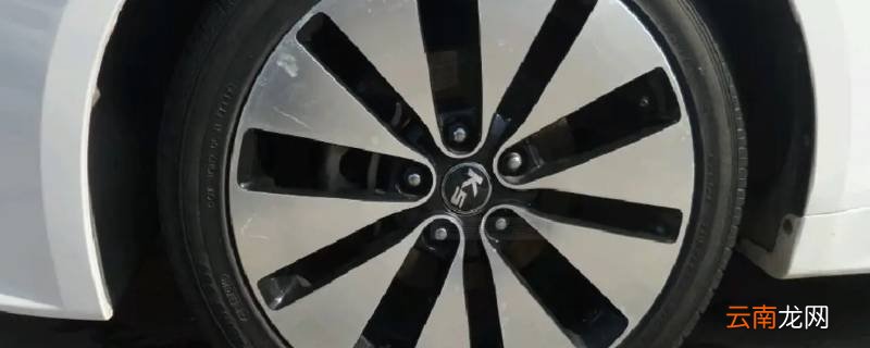 起亚k5轮胎型号