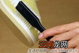 磨砂皮物品的清洗方法